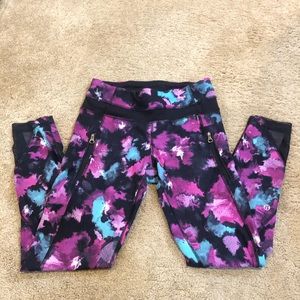 Lululemon 7/8 leggings with zipper pockets
